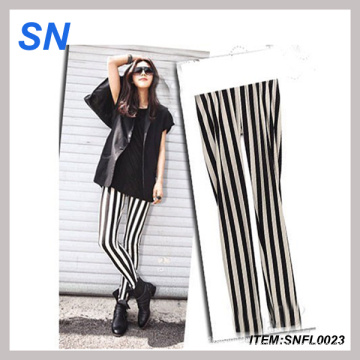 Moda Negro Leche Negro Blanco Rayas verticales cosidas Leggings / Leggings (SNFL0023)